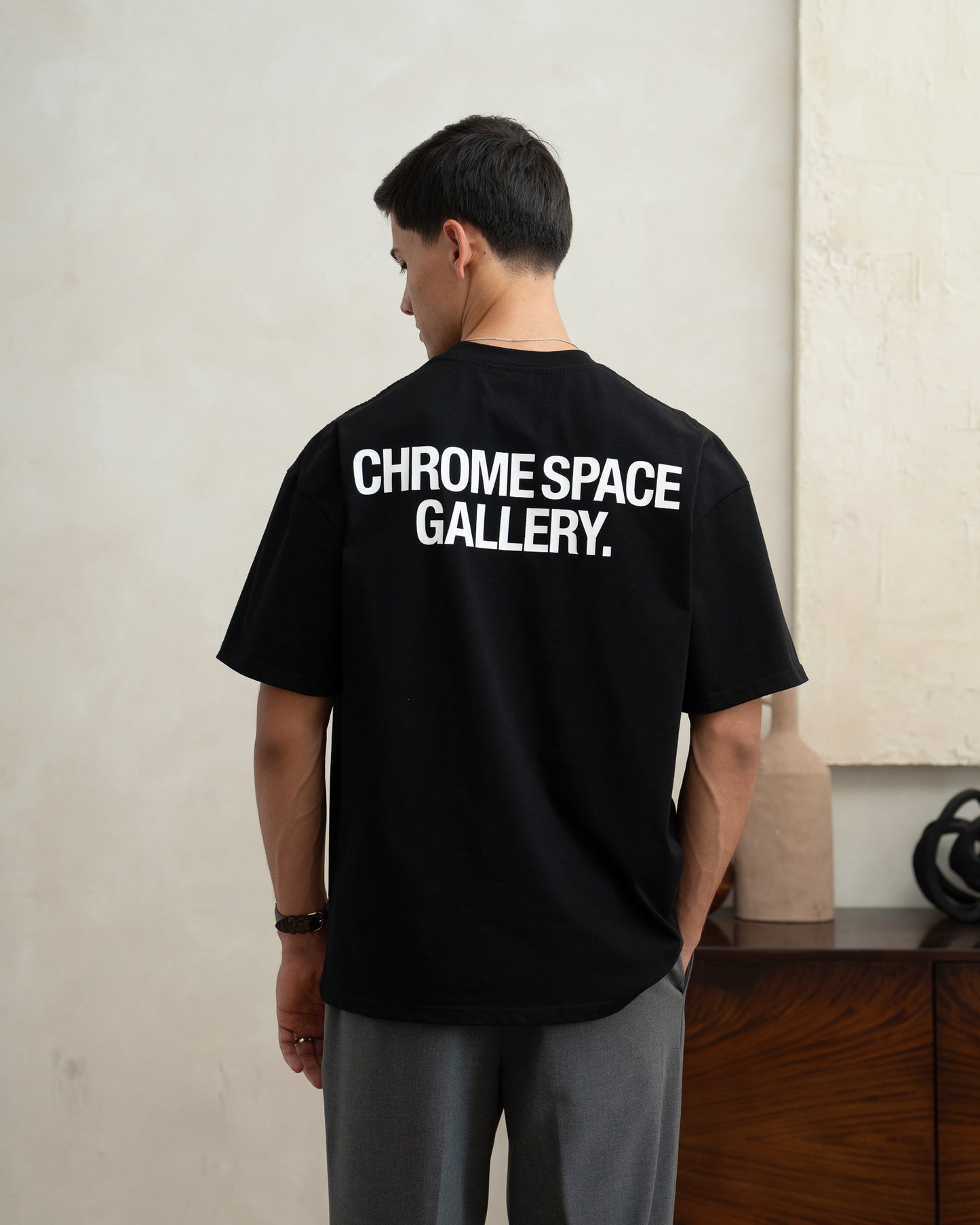 
                  
                    Gallery black/gold
                  
                