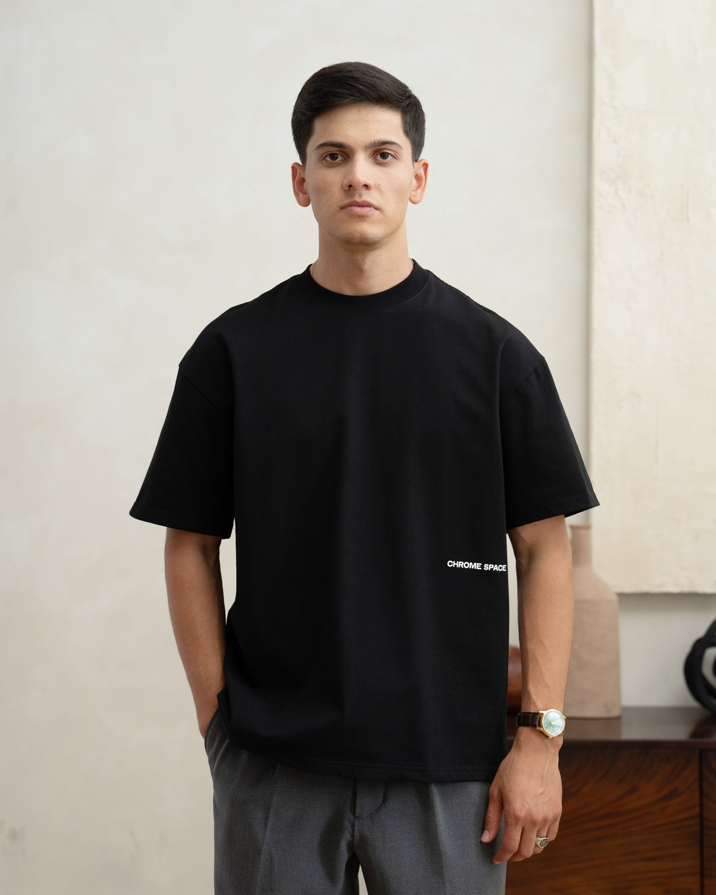 
                  
                    Gallery black/gold
                  
                
