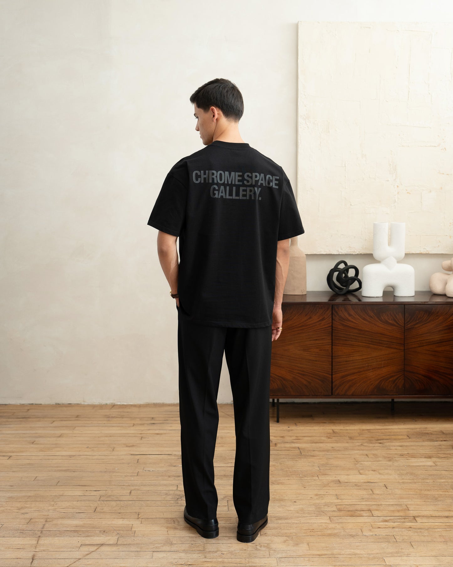 
                  
                    Gallery black/gold
                  
                