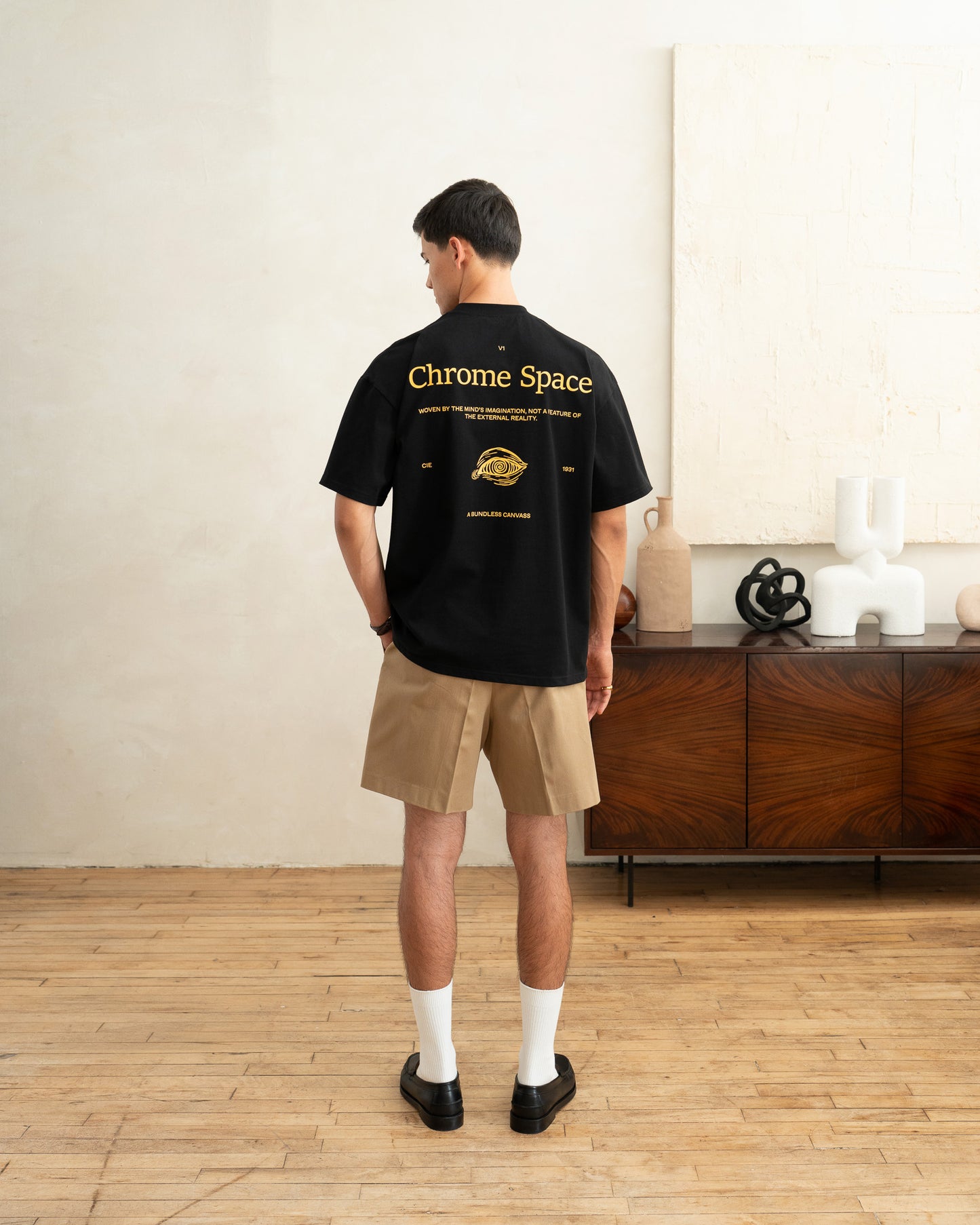 
                  
                    V1 canvass navy/gold
                  
                